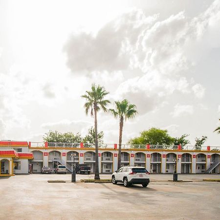 Hotel O Houston East Channelview I-10 Екстериор снимка