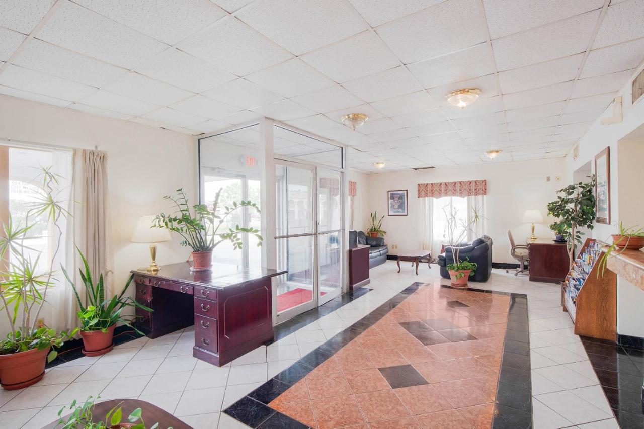 Hotel O Houston East Channelview I-10 Екстериор снимка