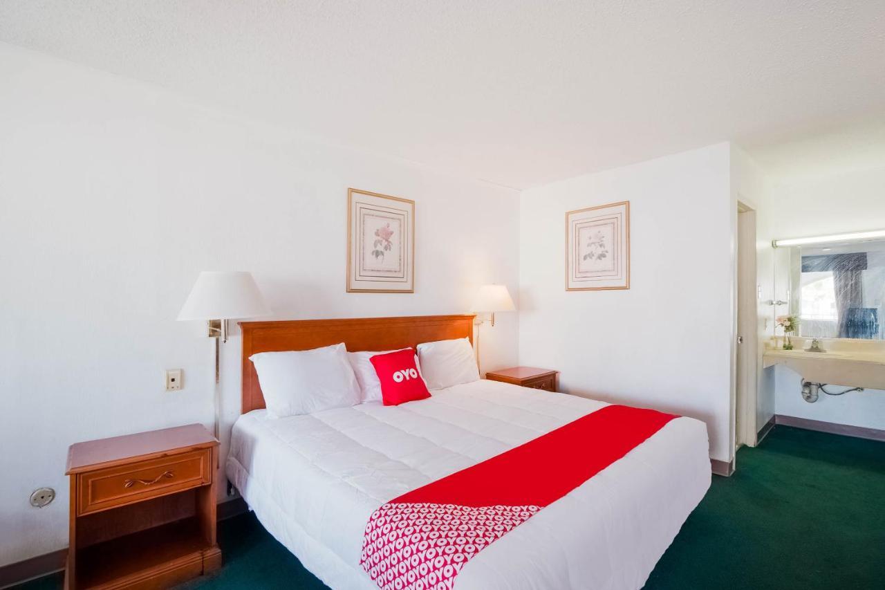 Hotel O Houston East Channelview I-10 Екстериор снимка
