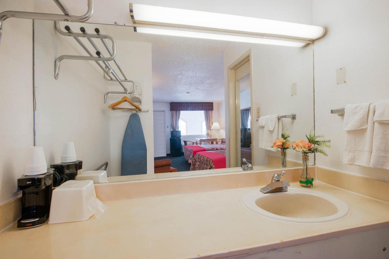 Hotel O Houston East Channelview I-10 Екстериор снимка